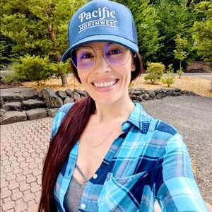 Meet Your Posher 🖤